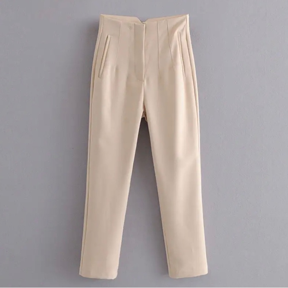 Logjt  beige Pants size M-L hight waist